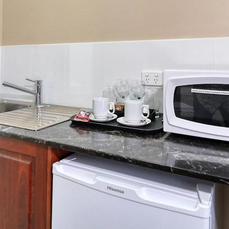Top Of The Town Motel & Apartments Бенала Екстериор снимка